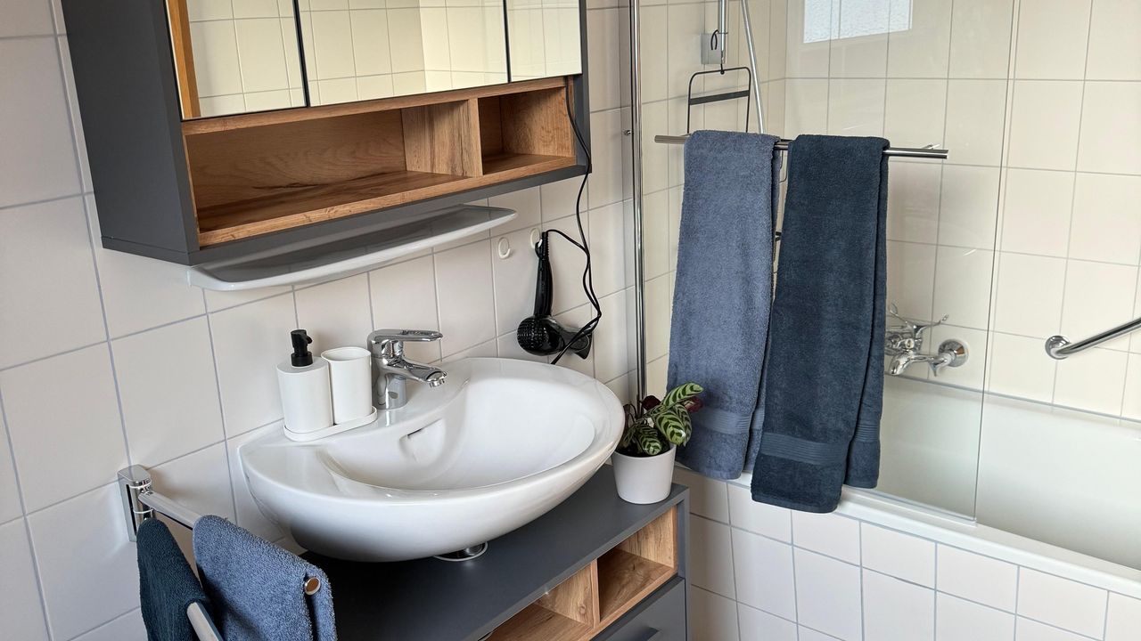 Bad mit Wanne Bad mit Wanne